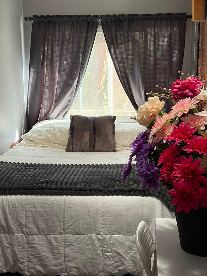 Patrick Mhaiki's room