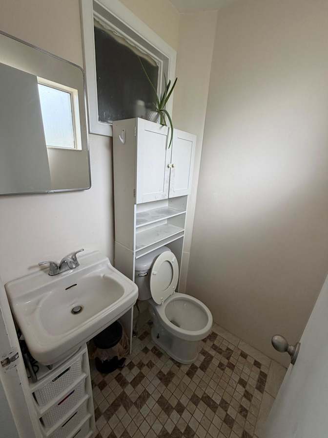 Ludis Benitez Almenares's room