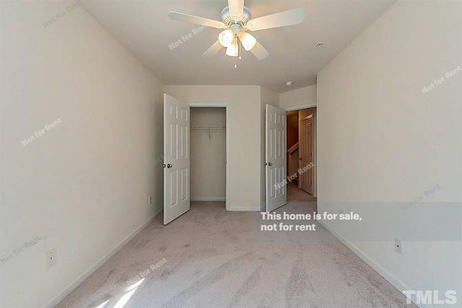 Alcove Rooms's room