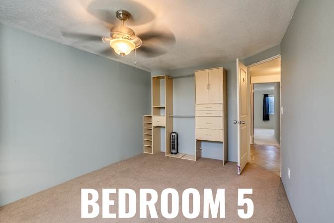 HomeCrew's room