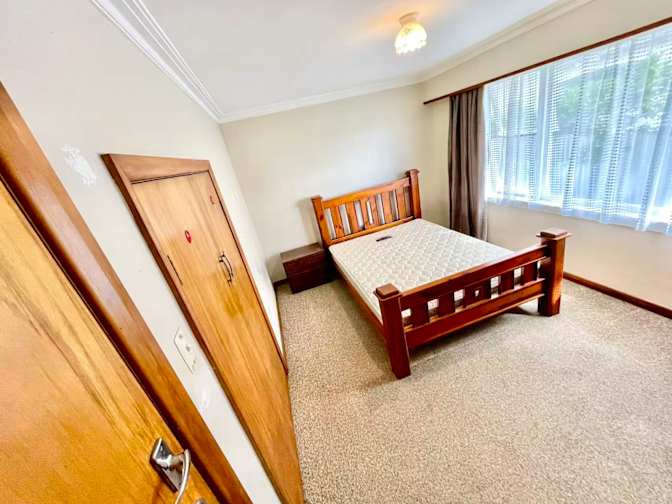 paul's room