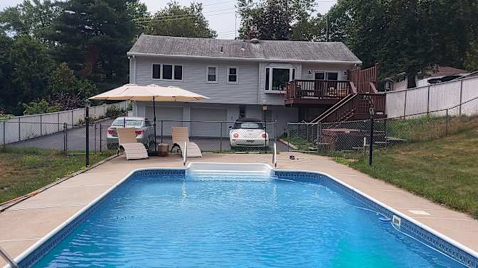 Westwood Poolhouse's room