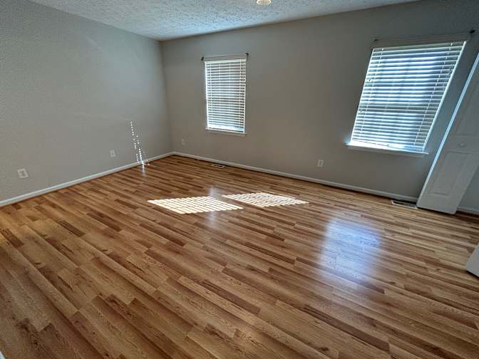 Alcove Rooms's room