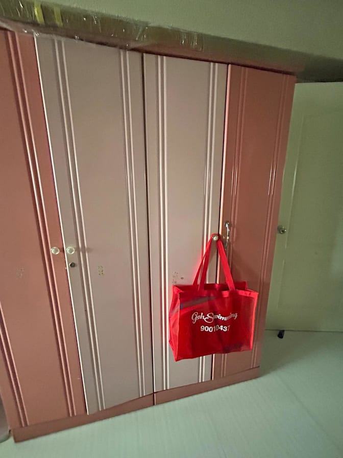 Vivek Krishnamurthy's room