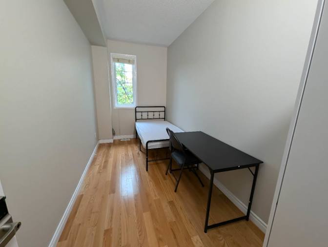 GooseRent.Tony's room