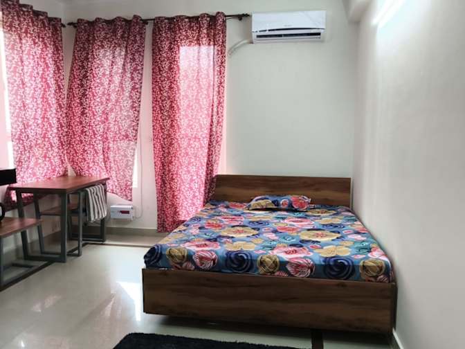 Divyanshi's room