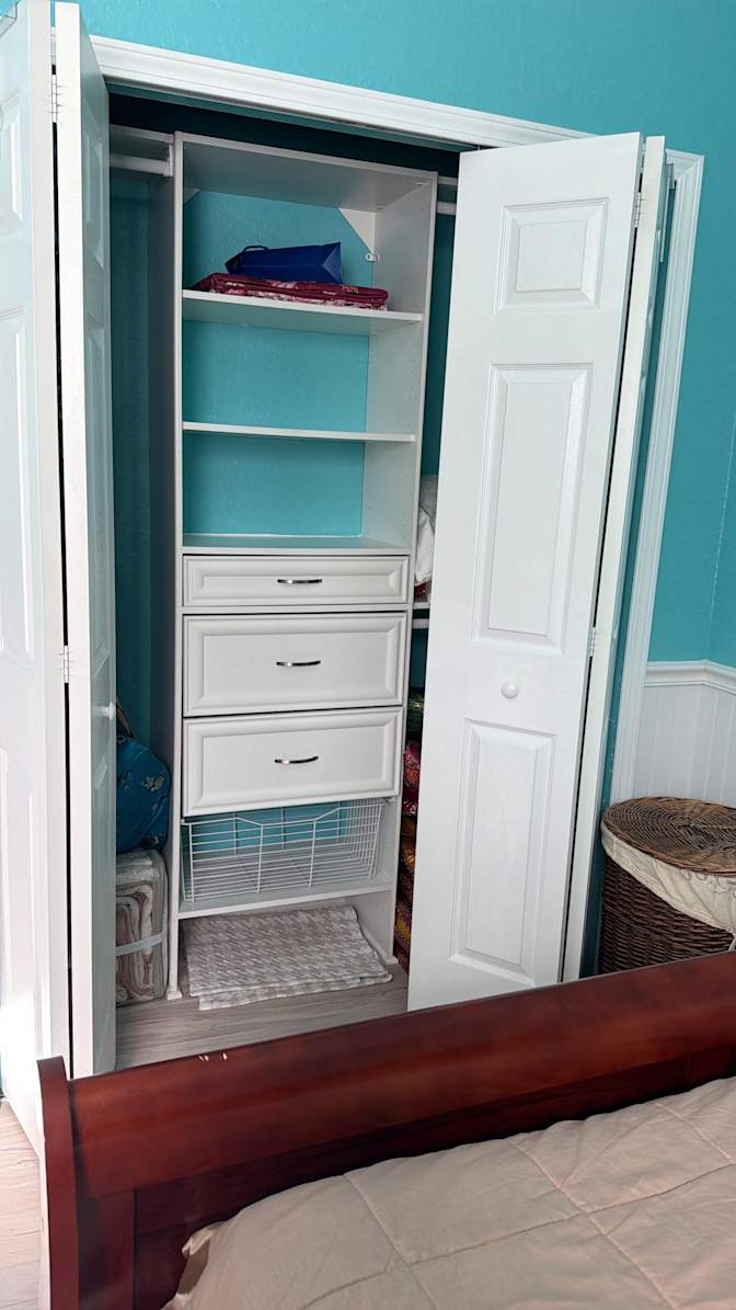 Halnur's room