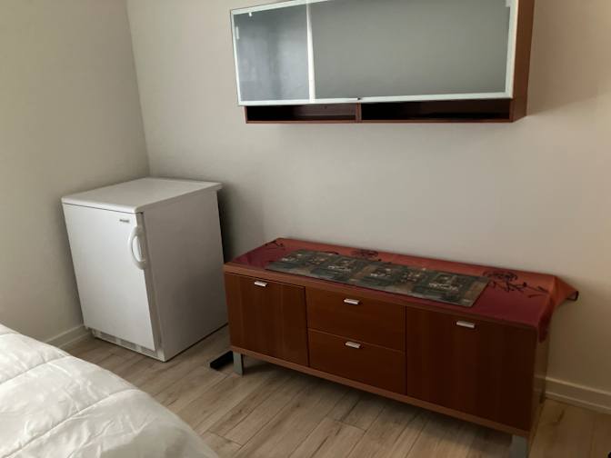 Gayle L Jennings's room
