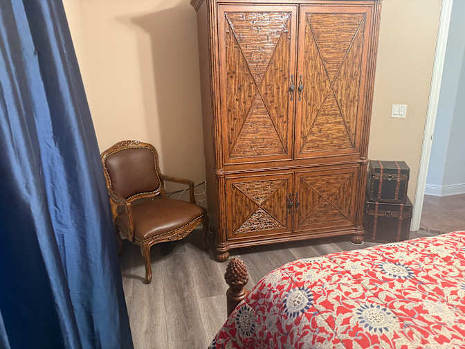LENNY's room