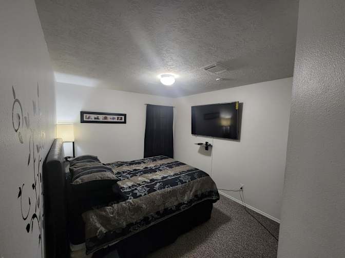 Aye's room