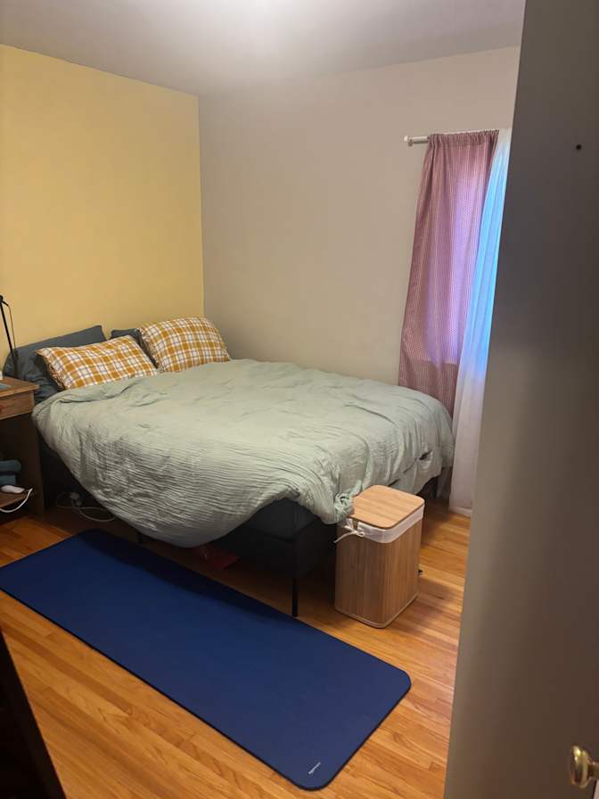 shaynah's room
