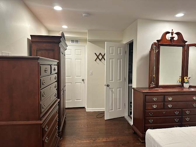 Isabella P's room