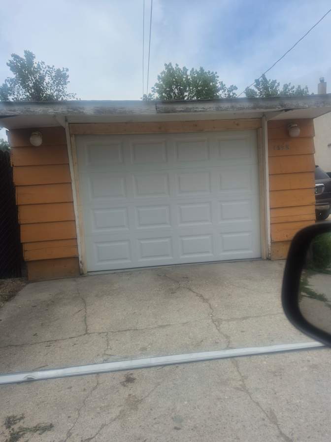 Dwight Neuman's room