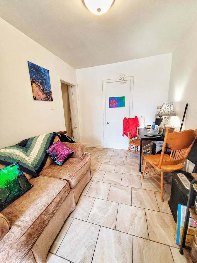 Sara's room