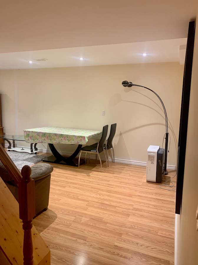 Mahdi's room