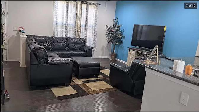 Alcove Rooms's room