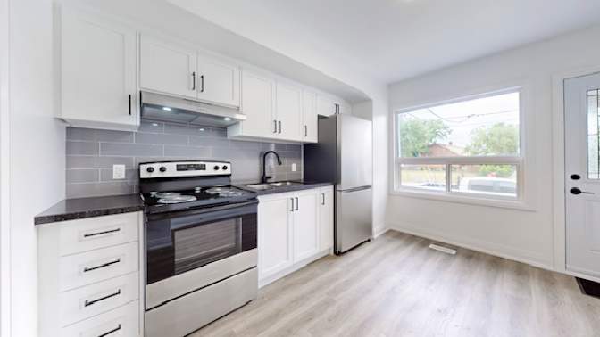 Tolobi Rental's room