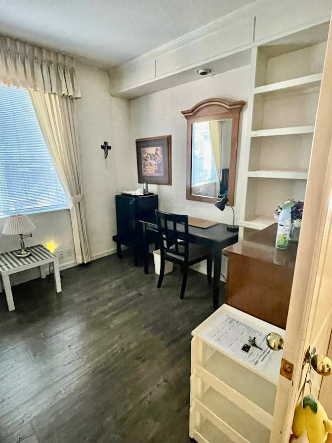 olivia's room