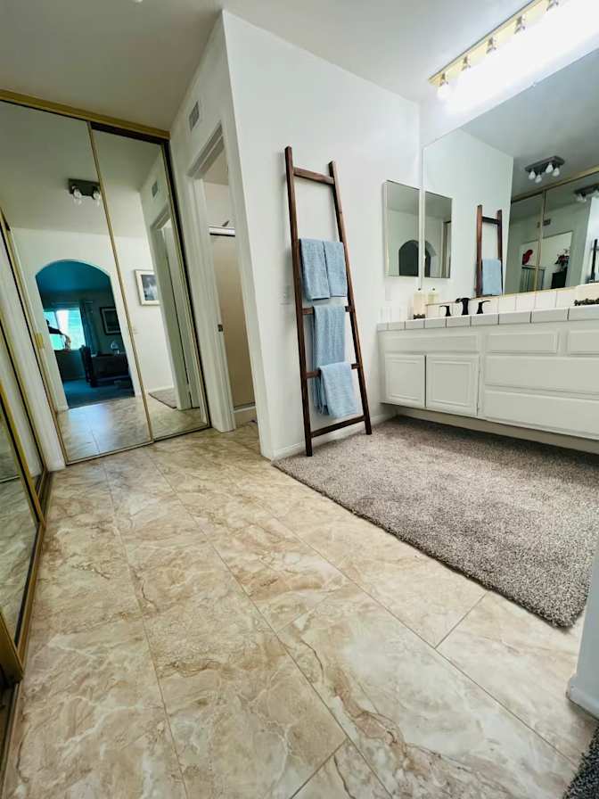 Imelda M.'s room