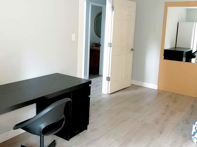 Hamid Reza's room