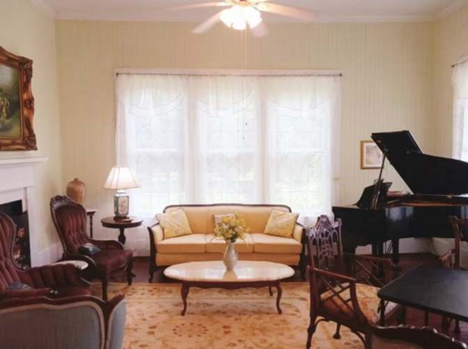 Courtney's room