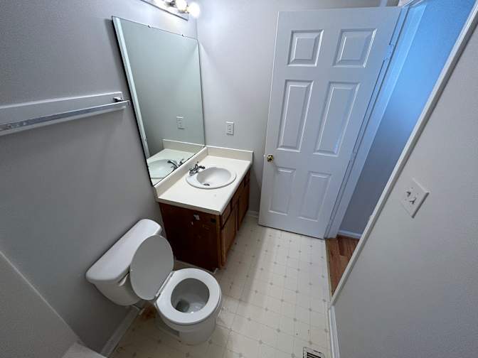 Alcove Rooms's room