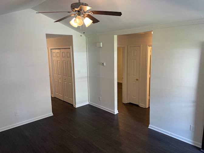 Alcove Rooms's room