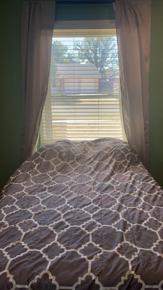 Evelyn's room