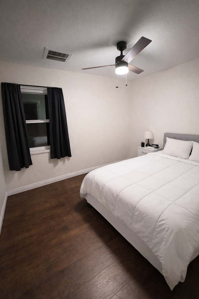 Justin Lomakin's room