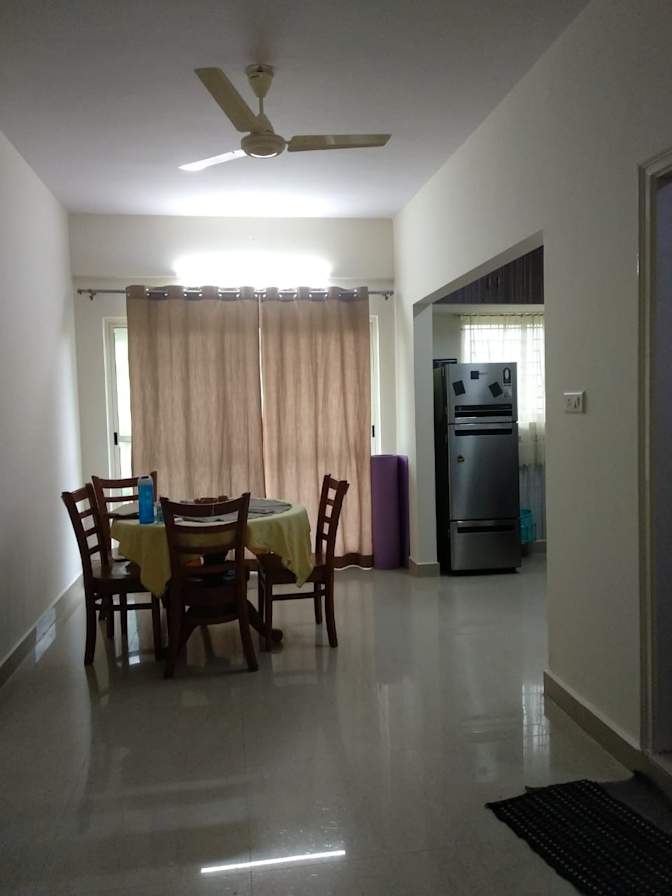 Isha Mandhane's room