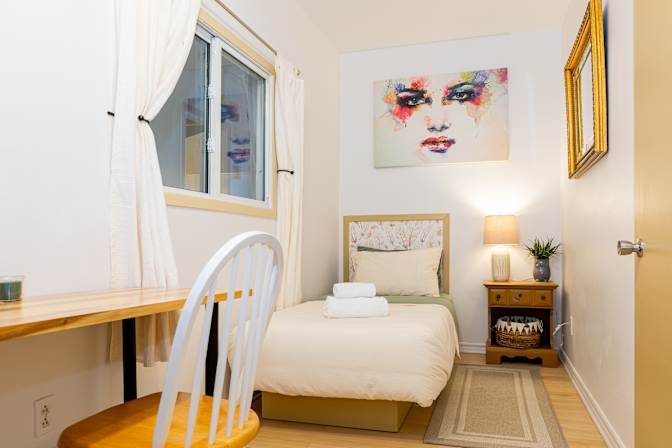 Suzanne's room