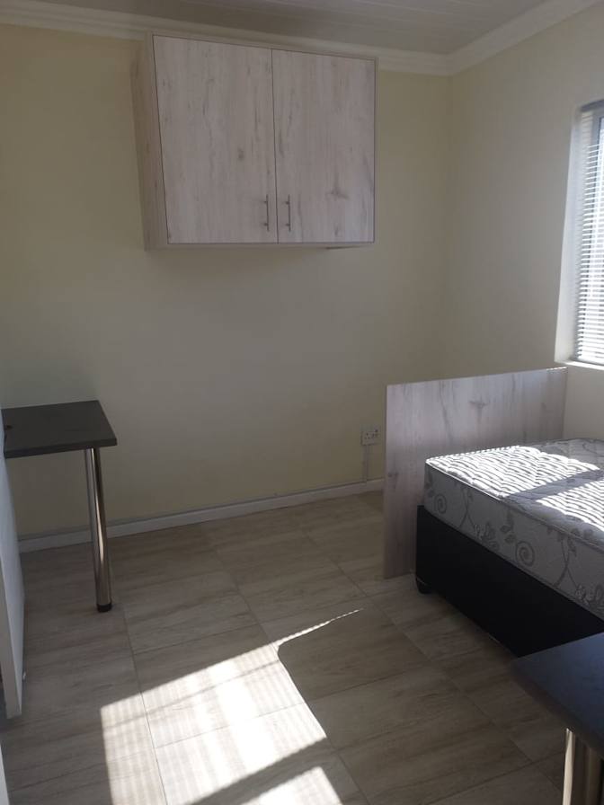 Fernando's room