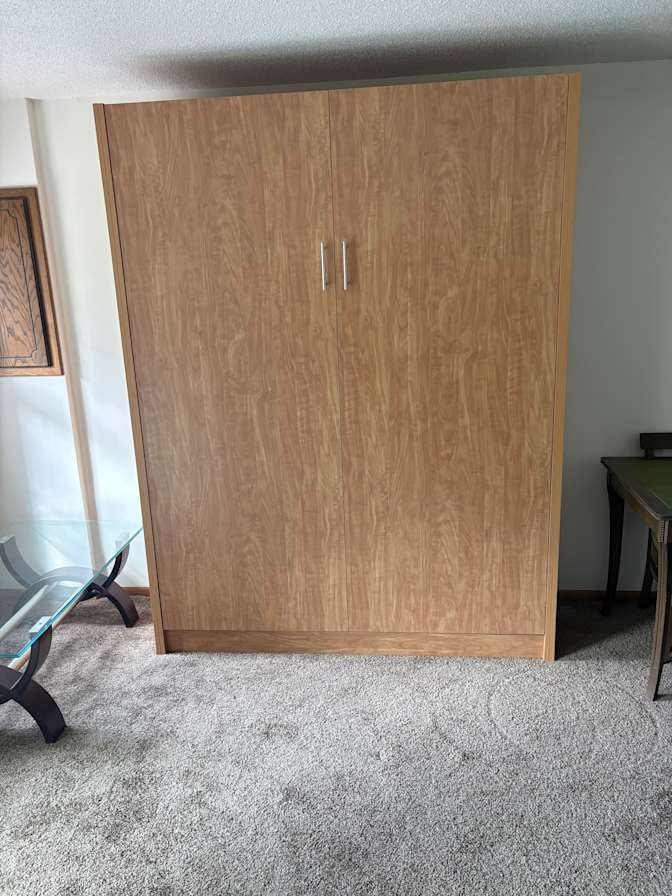 Tom's room