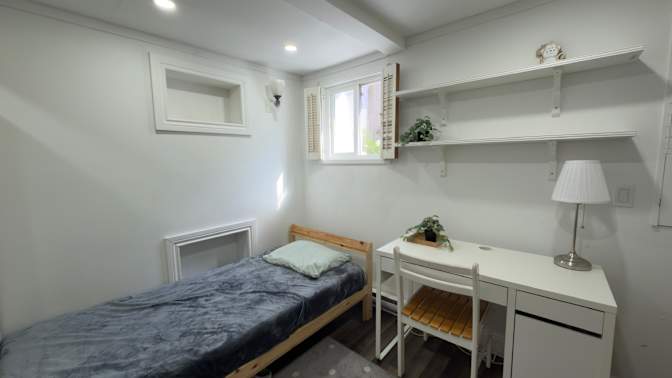 Scott's room