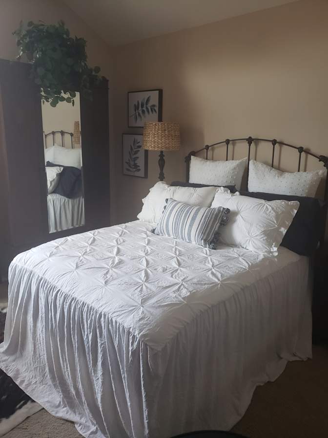 Vicki's room