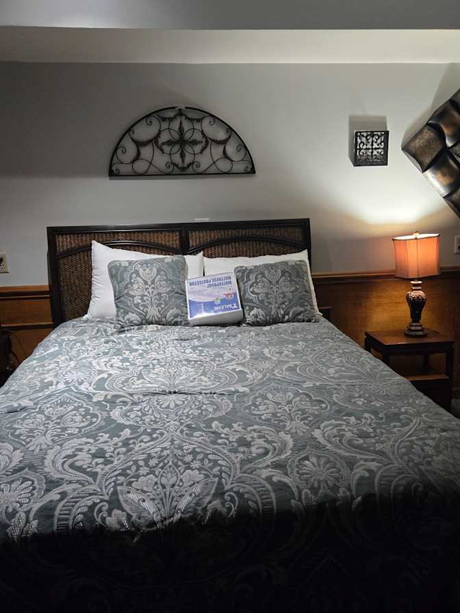 Eva's room
