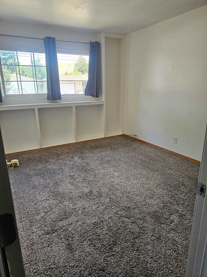 JEREMY's room