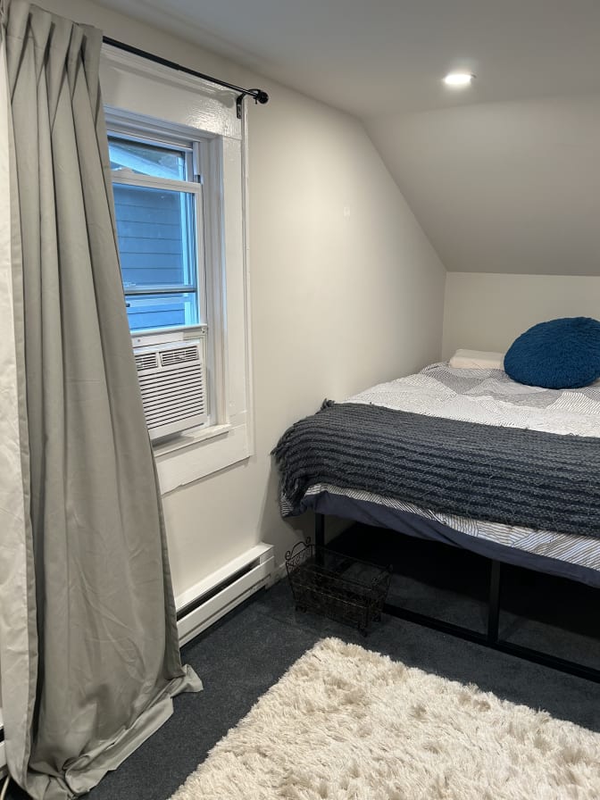 Carissa O.'s room
