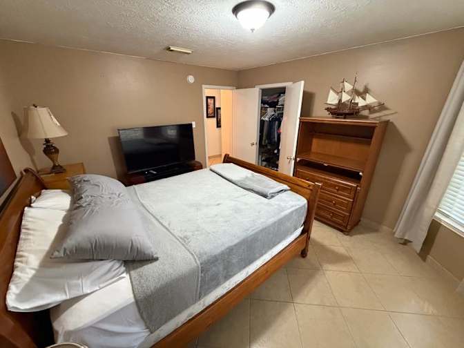 Alexander Eguis's room