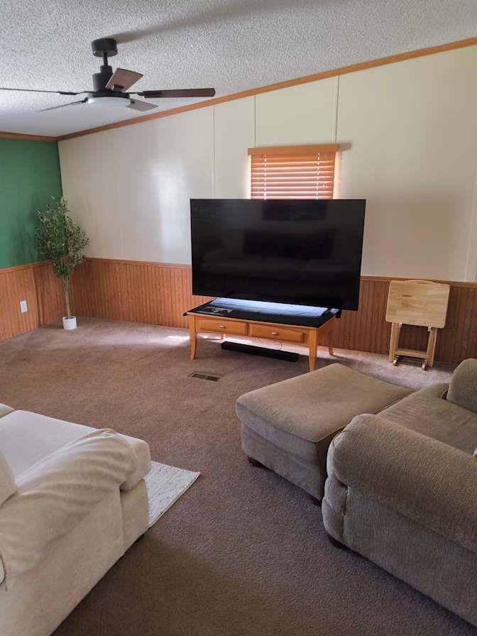 Dale's room