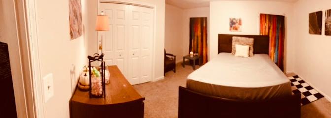 Essence's room