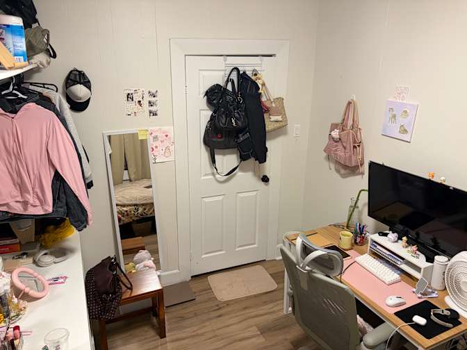Areena's room