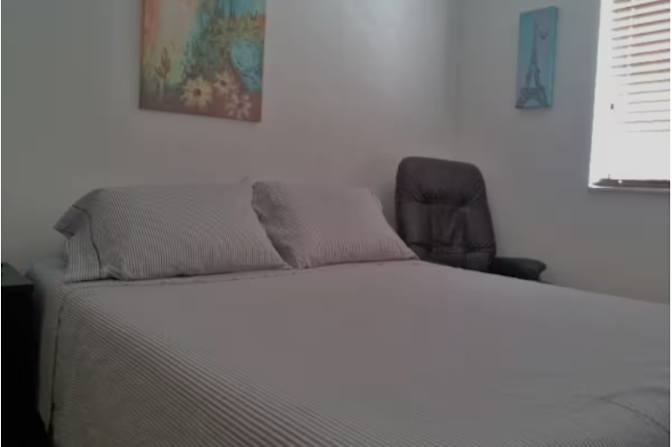 Andres's room