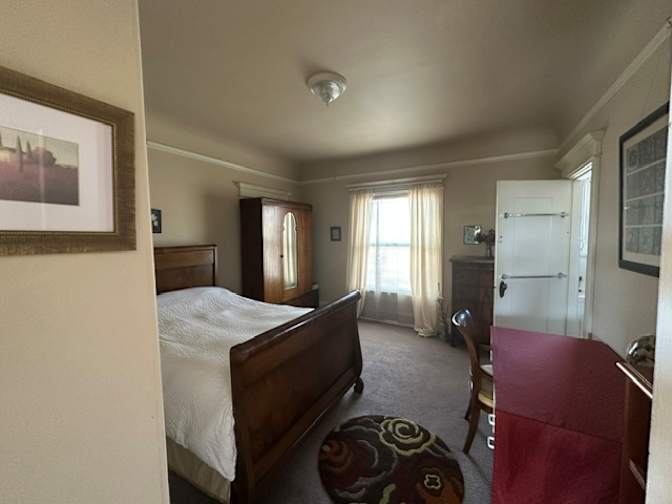 Downtown Monterey's room