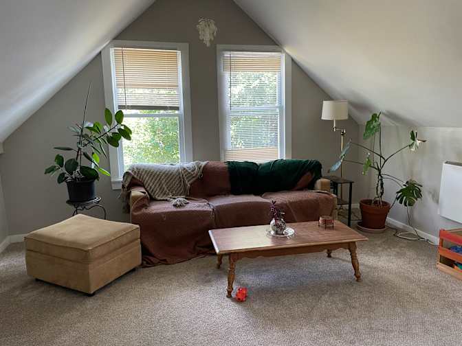Caroline's room