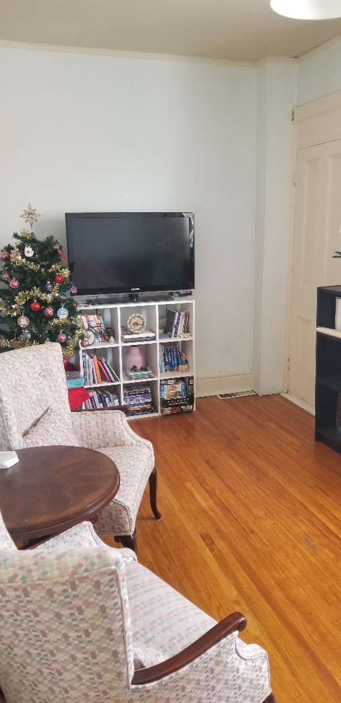Lynda's room