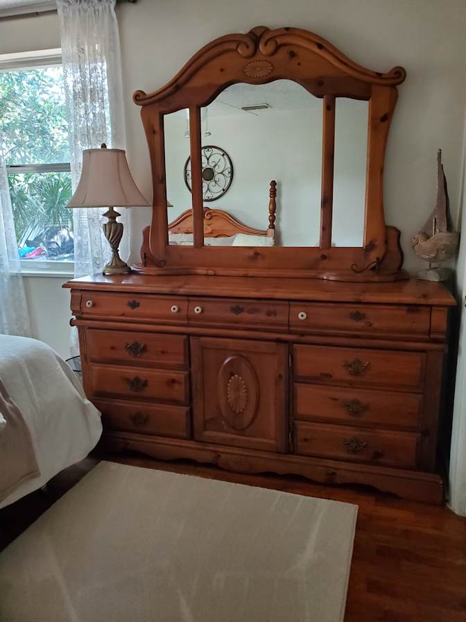 Jebbie's room