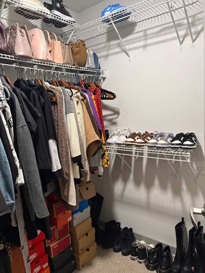 Viviana's room