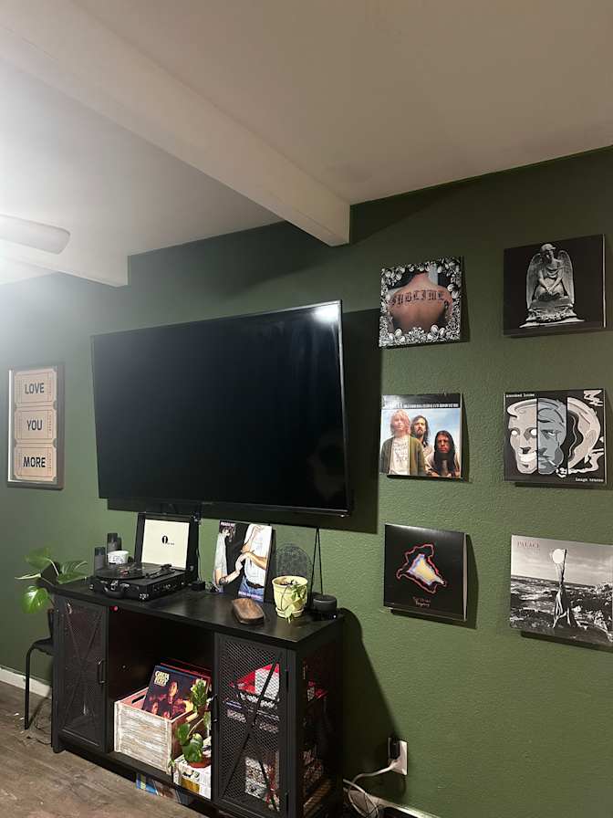 Zoe's room