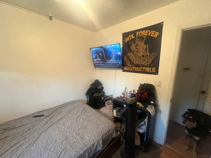 Hans's room